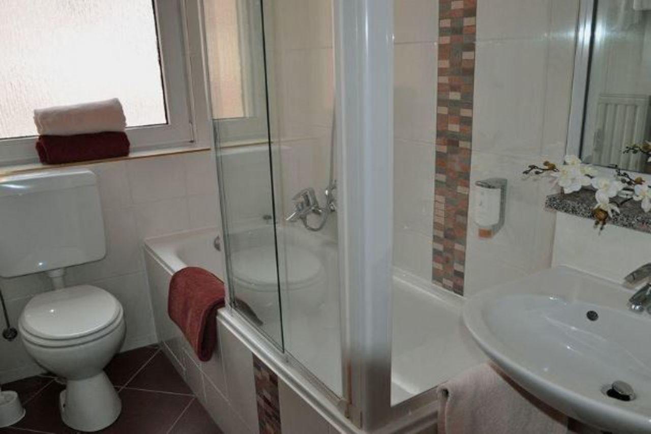 Hotel Astoria Франкфурт на Майн Екстериор снимка