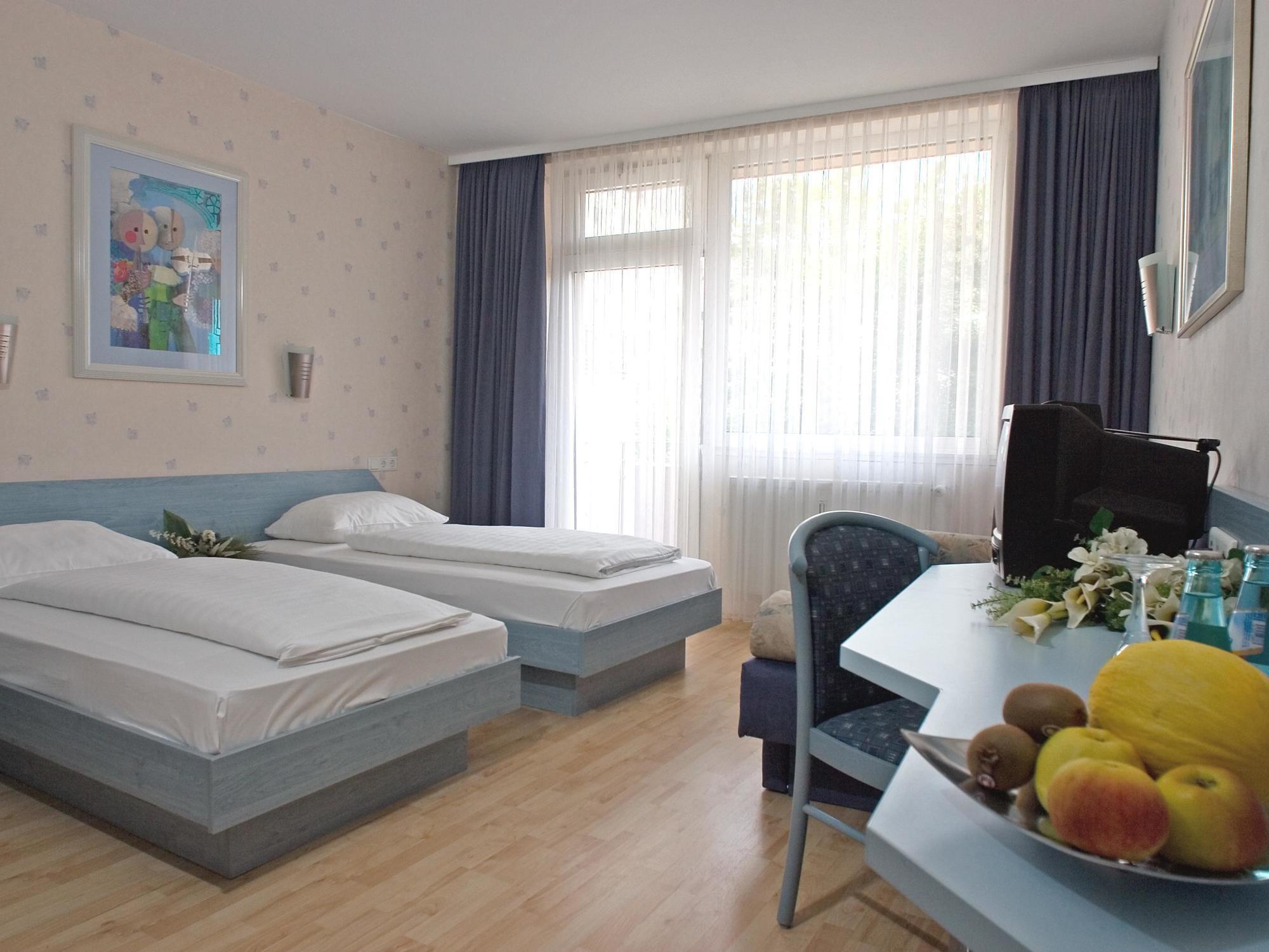 Hotel Astoria Франкфурт на Майн Стая снимка